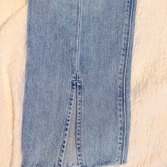 Hudson Zooey - Picture 5 of 5